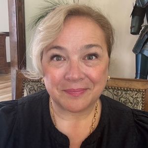 Meet your Posher, Maya